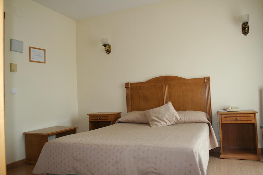 Hotel Austria 76 Sagunto Buitenkant foto